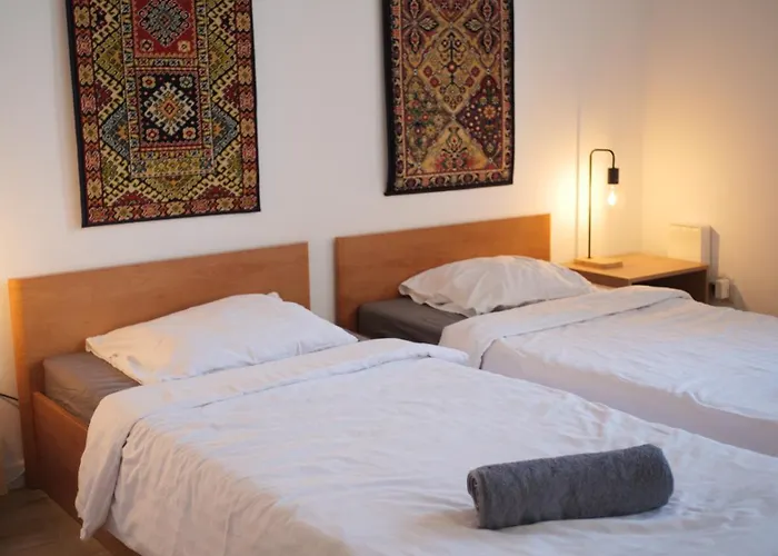 77 Apartament Reinholda Finstera